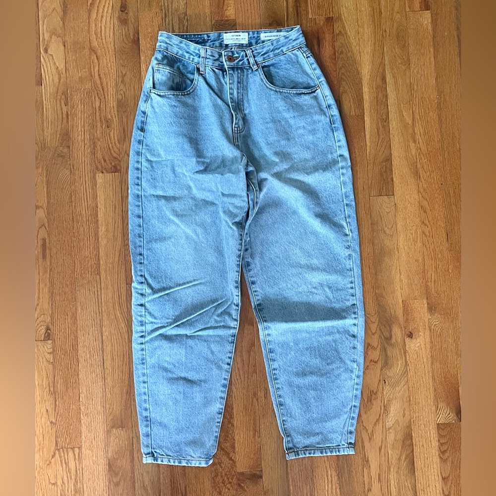 COTTON:ON Slouch Mom Jeans - Light Wash